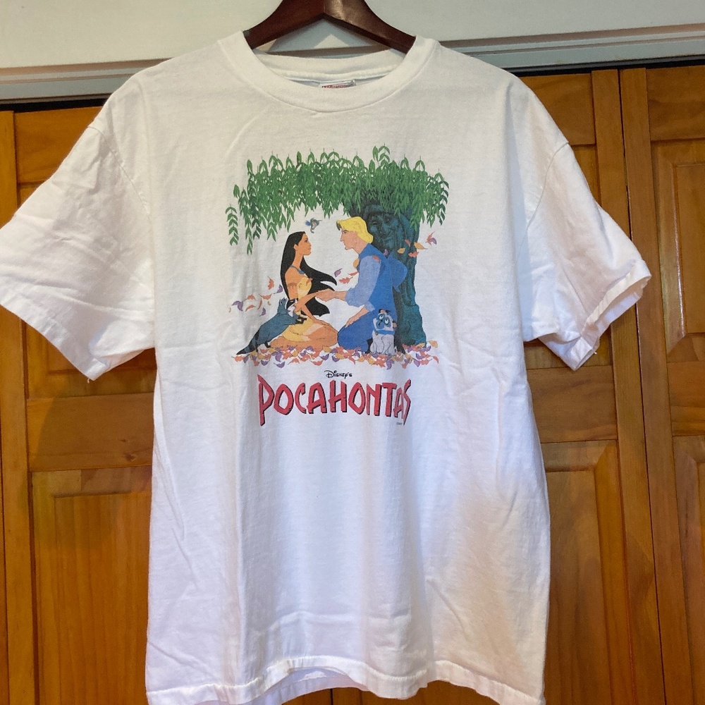 1995 Pocahontas Disney White T-shirt Size XL 100% Cotton Made in USA Unisex